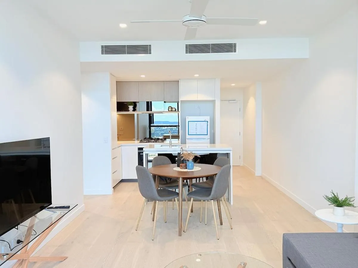 Stylish Riverfront 2Bed Apt With Pool At Queens Wharf Brisbane Australia